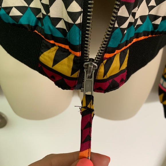 Patterned Zip Up Jacket - light weight - Picture 4 of 8